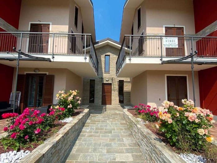 Appartamento trilocale in vendita in via Pompeo Colajanni, Centro, Bricherasio