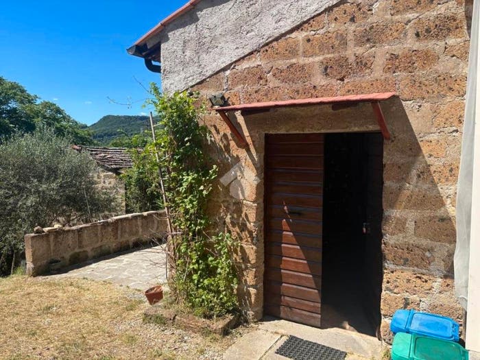 Casa bilocale in vendita in Via G Mameli, Mugnano, Bomarzo