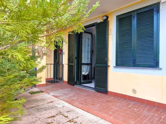 Appartamento bilocale in vendita in Via Guglielmo Marconi, Centro, Castelletto Sopra Ticino