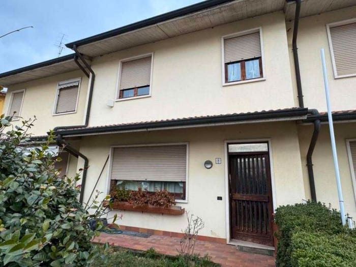 Casa con 5 locali in vendita in Via G Verdi, Centro, Castelgomberto