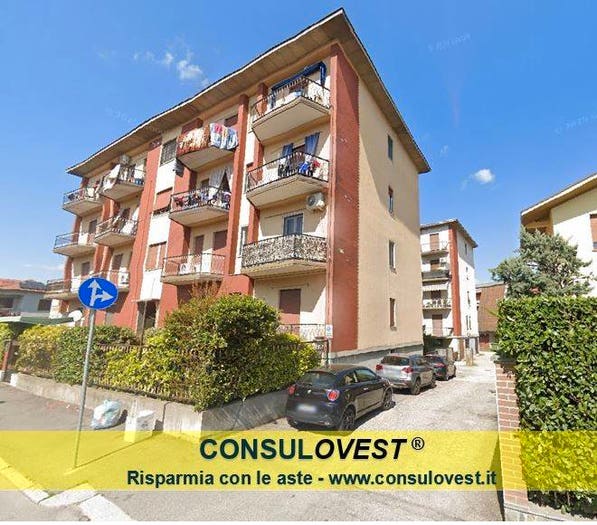 Appartamento trilocale in vendita in Via Novembre, Cerano
