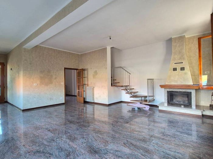 Casa con 6 locali in vendita in Via Maestra GrandeRenazzo, Renazzo, Cento