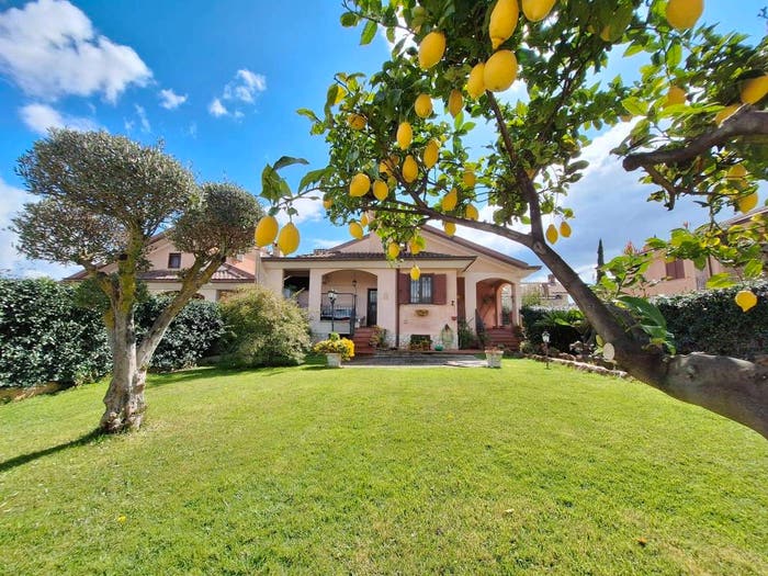 Casa trilocale in vendita in Via Giovanni Pacchioni, Pisana Bravetta, Roma