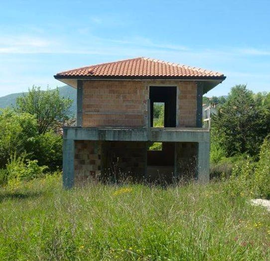 Casa trilocale in vendita in Via Colle Principe, Rocchetta a Volturno
