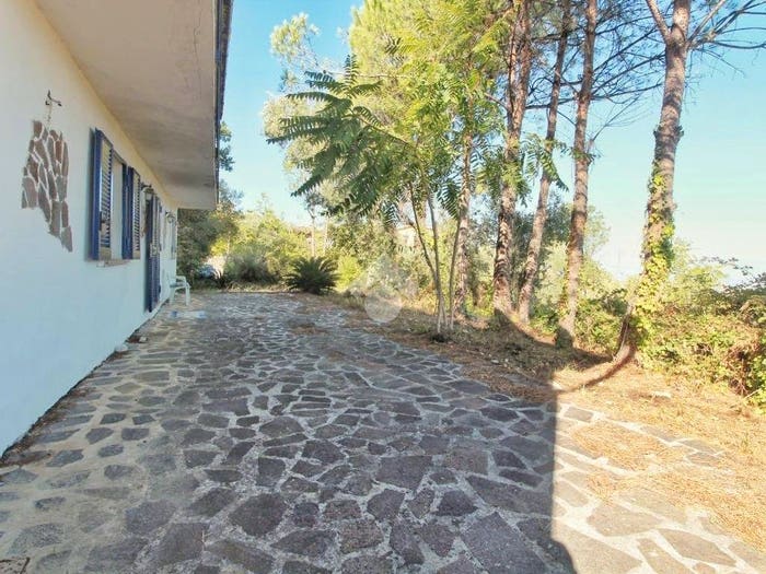 Casa quadrilocale in vendita in Via Ferrari, Centro, Ogliastro Cilento