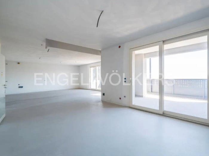Appartamento con 5 locali in vendita in Via Fratelli Bandiera, Centro, Conegliano
