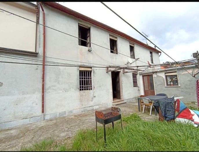 Casa con 6 locali in vendita in Camaiore Paese, Camaiore