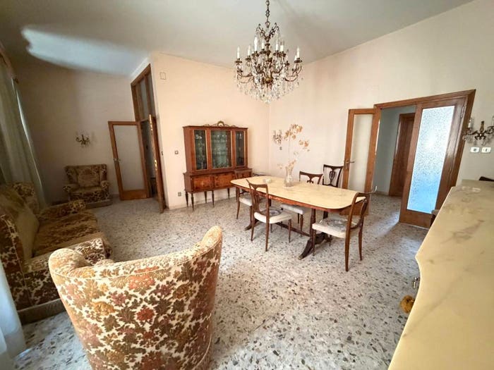 Appartamento con 6 locali in vendita in Via San Rufo, Rieti
