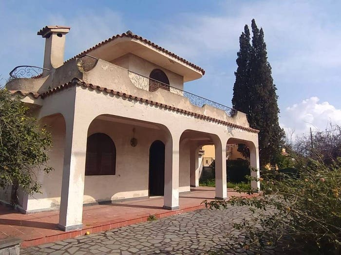 Casa con 6 locali in vendita in Via Maccarello, Villaggio Paradiso, Catania