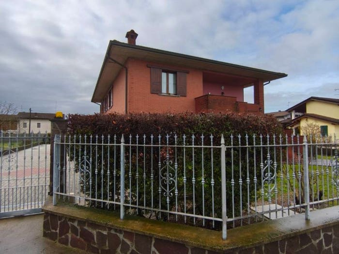 Casa quadrilocale in vendita in Via Villa Glori, Tre Re Mezzana Corti, Cava Manara