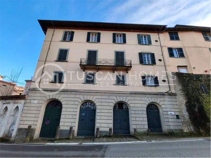 Appartamento con 6 locali in vendita in Centro, Barga