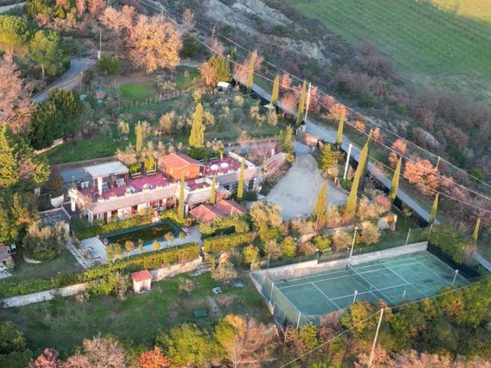 Casa con 6 locali in vendita in Via Monte Bitorno, Magione