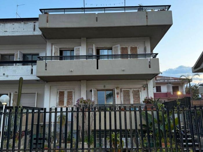 Casa con 5 locali in vendita in Via Giacinta Pezzana, Cannizzaro, Aci Castello