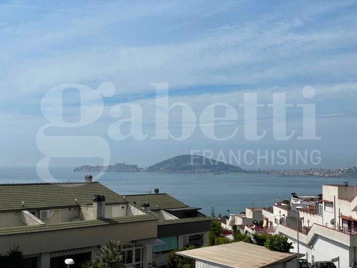 Casa con 6 locali in vendita in via San Remigio Paone, Centro, Formia