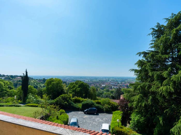 Appartamento con 6 locali in vendita in Strada Santa Vittoria, Santa Brigida, Moncalieri