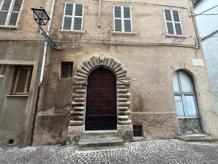 Appartamento quadrilocale in vendita in Via Lapis, Centro, Cagli