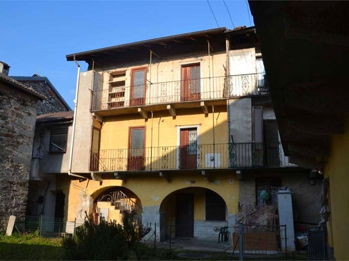 Casa con 5 locali in vendita in Via Simonetta, Centro, Cambiasca