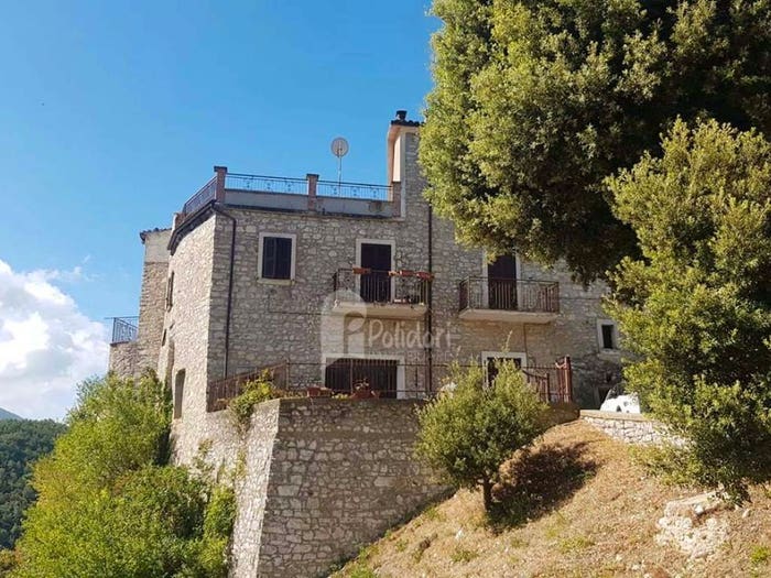 Casa con 6 locali in vendita in Via Lucia Rinaldi, Centro, Cottanello