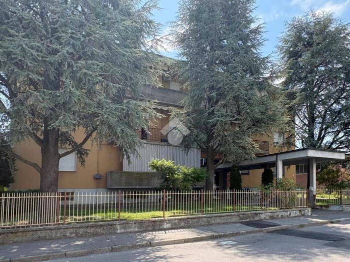 Appartamento trilocale in vendita in Via ugo lenzi, Centro, Budrio
