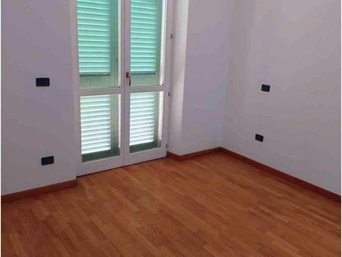 Casa quadrilocale in vendita in Via Marina, Avenza, Carrara