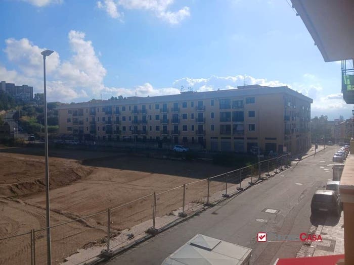 Appartamento bilocale in vendita in Viale Giostra, Giostra, Messina