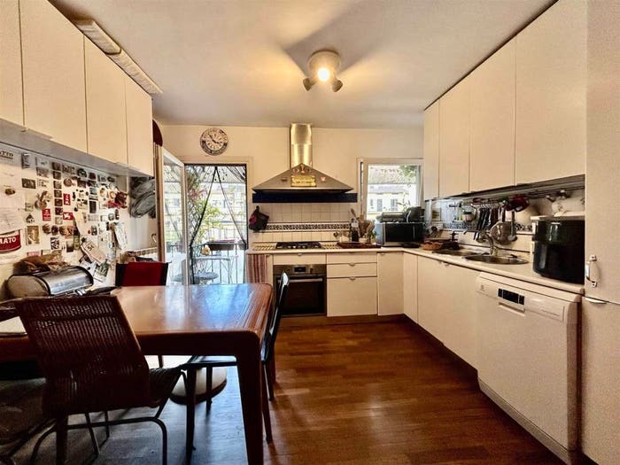 Appartamento quadrilocale in vendita in via Guelfa, San Marco SS Annunziata, Firenze