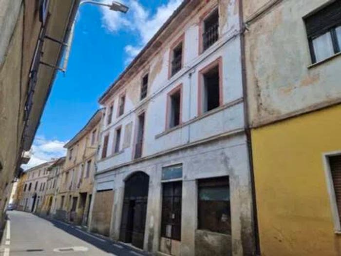 Appartamento trilocale in vendita in Via G Tosalli, Fara Novarese