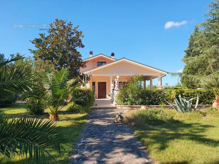 Casa con 6 locali in vendita in Via Croce Levata, Cuccurano Carrara, Fano