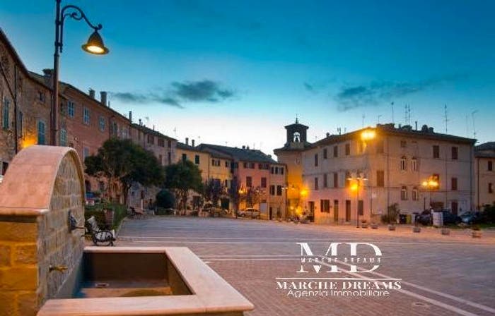 Appartamento bilocale in vendita in Piazza Camillo Benso di Cavour, Centro, Cupramontana
