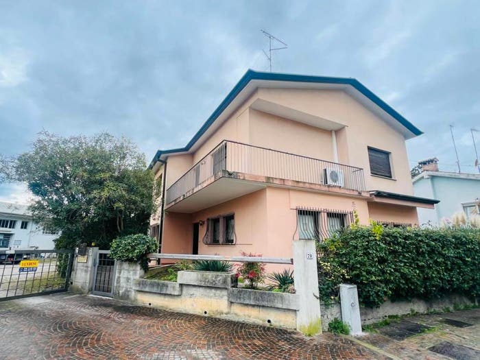 Casa con 6 locali in vendita in Via Trieste, Centro, Cervignano del Friuli