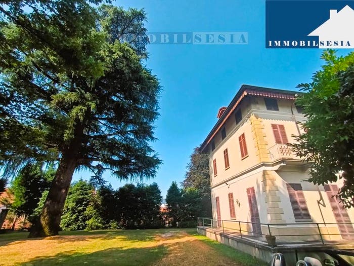Casa con 6 locali in vendita in federico peretti, Centro, Grignasco