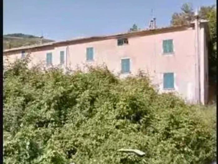 Appartamento quadrilocale in vendita in Lagoni, Centro, Castelnuovo di Val di Cecina