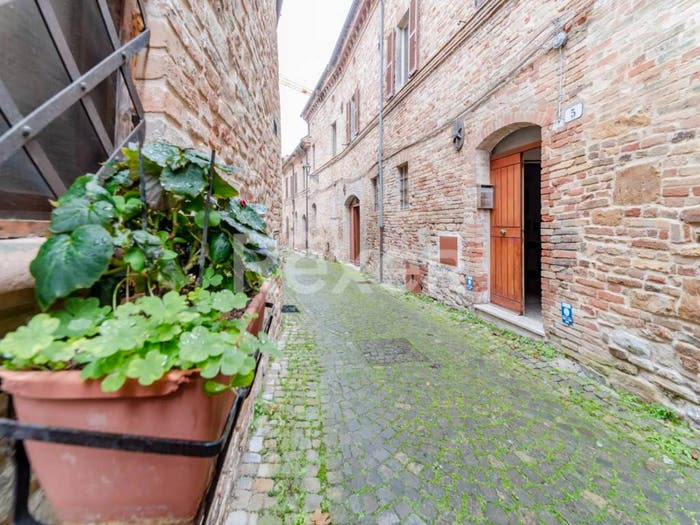 Casa con 6 locali in vendita in Via Filippo Lamponi, San Vittoria In Matenano, Santa Vittoria in Matenano