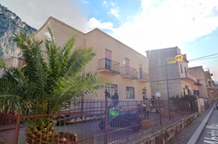 Appartamento con 5 locali in vendita in Via Abate Meli, Centro, Capaci