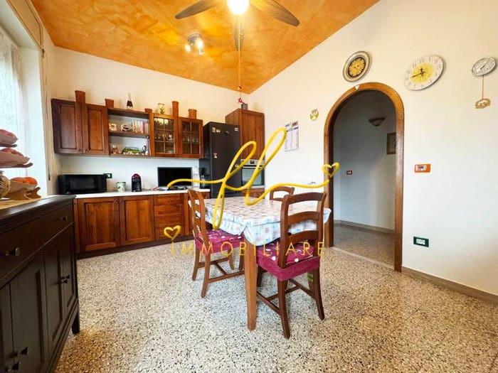 Appartamento con 5 locali in vendita in Via Filippo Turati, Centro, Collesalvetti