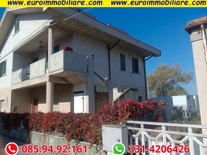 Appartamento quadrilocale in vendita in Via Prati di Tivo, Scerne, Pineto