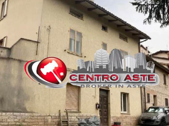Appartamento con 6 locali in vendita in Via Ponte Taverna Cagli PU Italia, Centro, Cagli