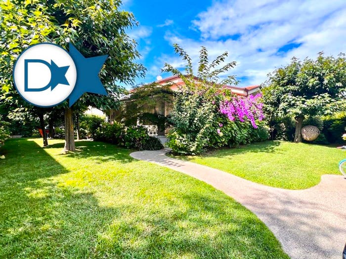 Casa con 6 locali in vendita in Via F Donati, Vittoria Apuana, Forte dei Marmi