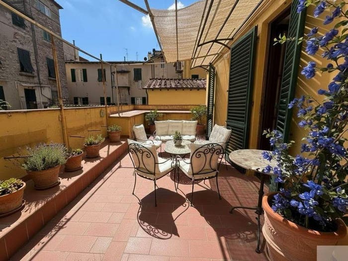 Appartamento quadrilocale in vendita in Corso Giuseppe Garibaldi, Piazza Napoleone San Michele, Lucca