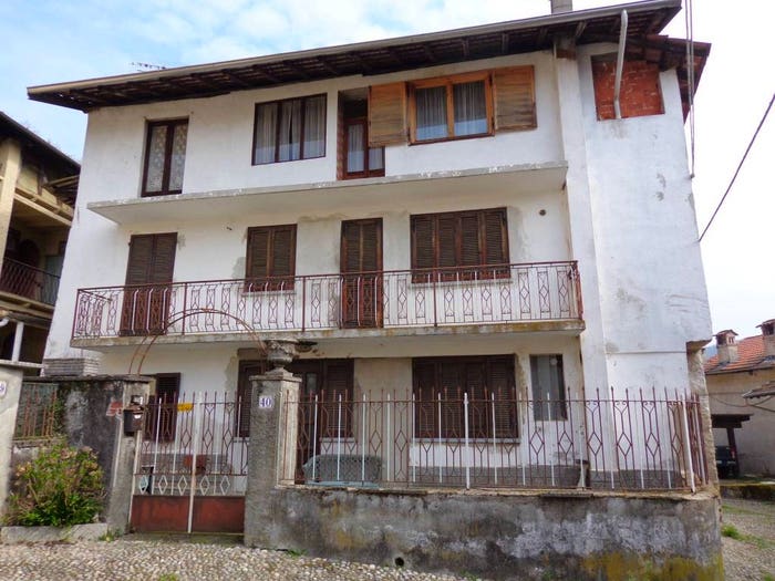 Casa con 6 locali in vendita in Località Romagnasco, Valduggia