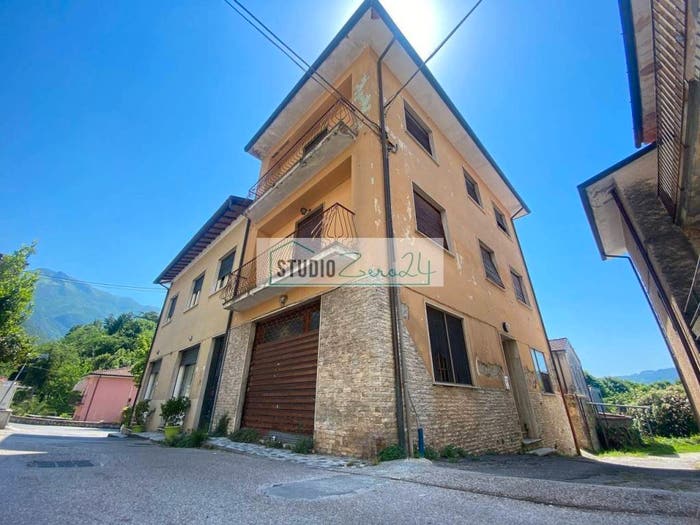 Casa con 5 locali in vendita in Via nuova, Camaiore Paese, Camaiore