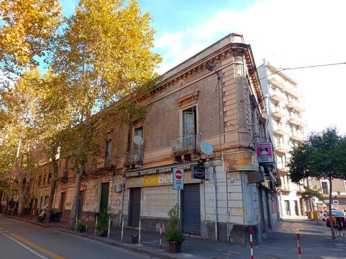 Appartamento con 6 locali in vendita in Via Lago di Nicito, Ferrarotto Acquedotto Greco, Catania