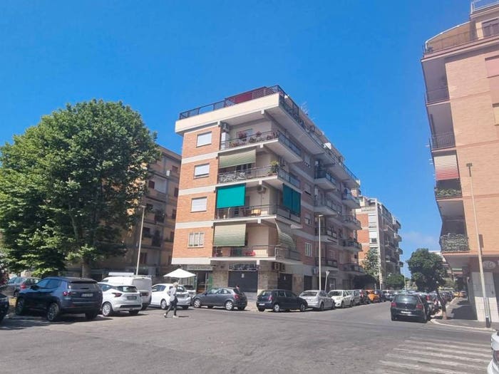 Appartamento trilocale in vendita in Via Delle Sirene, Ostia Ponente, Roma