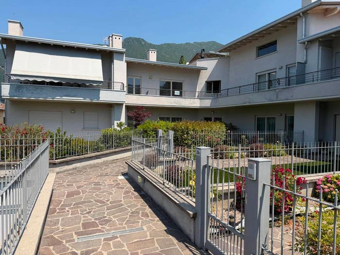 Appartamento con 5 locali in vendita in Via Conche e D, Centro, Sale Marasino