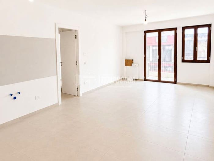 Appartamento trilocale in vendita in Via Lombardia, Centro, Oristano