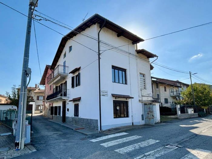 Casa quadrilocale in vendita in Via Principe Amedeo n, Centro, Romano Canavese