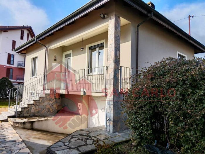 Casa quadrilocale in vendita in Via Cristoforo Colombo, Centro, Caselle Torinese