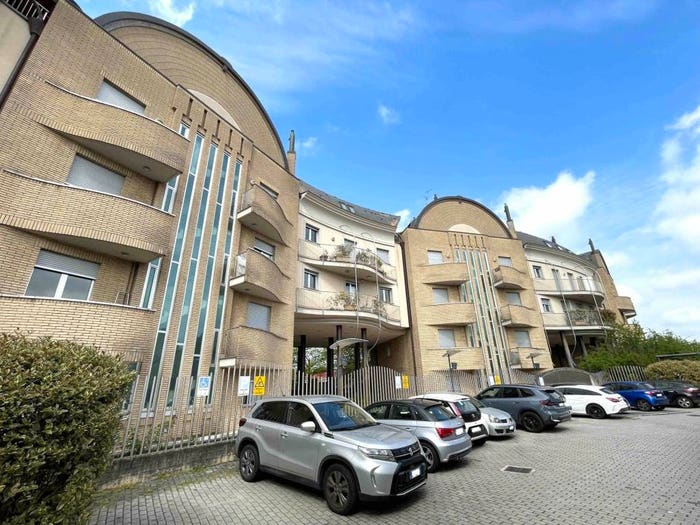 Appartamento trilocale in vendita in Via Settembre, San Bernardino, Legnano