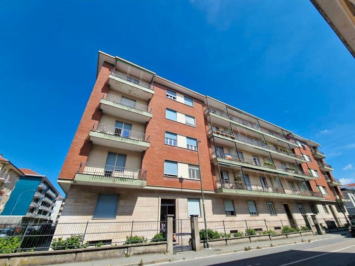 Appartamento trilocale in vendita in Viale Cavalieri d'Italia, Stazione Immacolata, Pinerolo