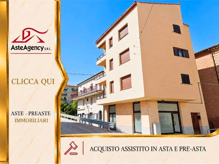 Appartamento con 5 locali in vendita in Viale Pietro Serafini Fabriano AN, Centro, Fabriano